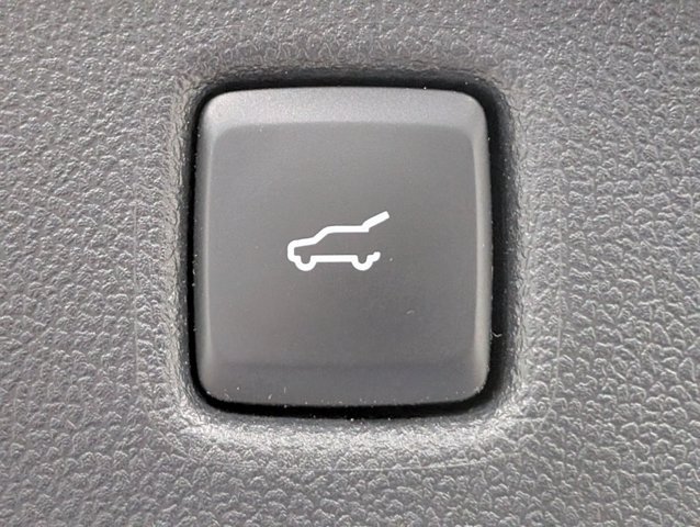 Certified 2025 Ford Escape ST-Line Select AWD/4WD image 21