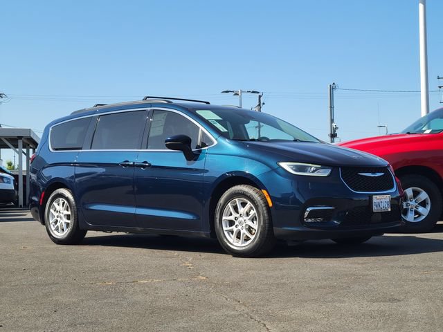 Used 2022 Chrysler Pacifica Touring-L FWD image 35