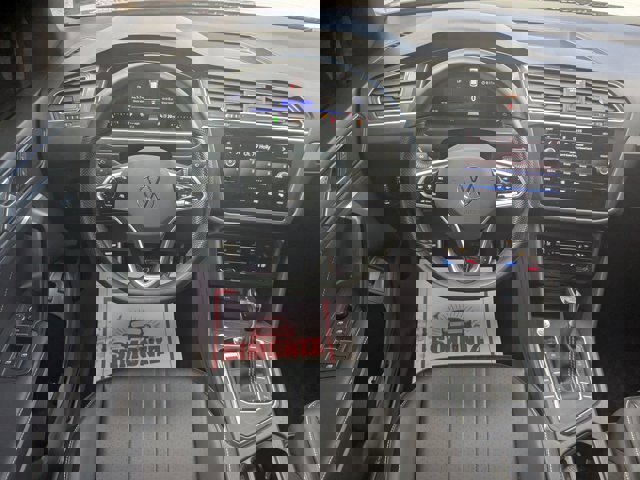 Used 2024 Volkswagen Tiguan SE R-Line image 34