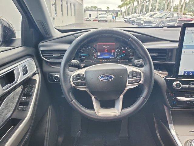 Certified 2023 Ford Explorer Limited w/ Limited Technology Package RWD image 17