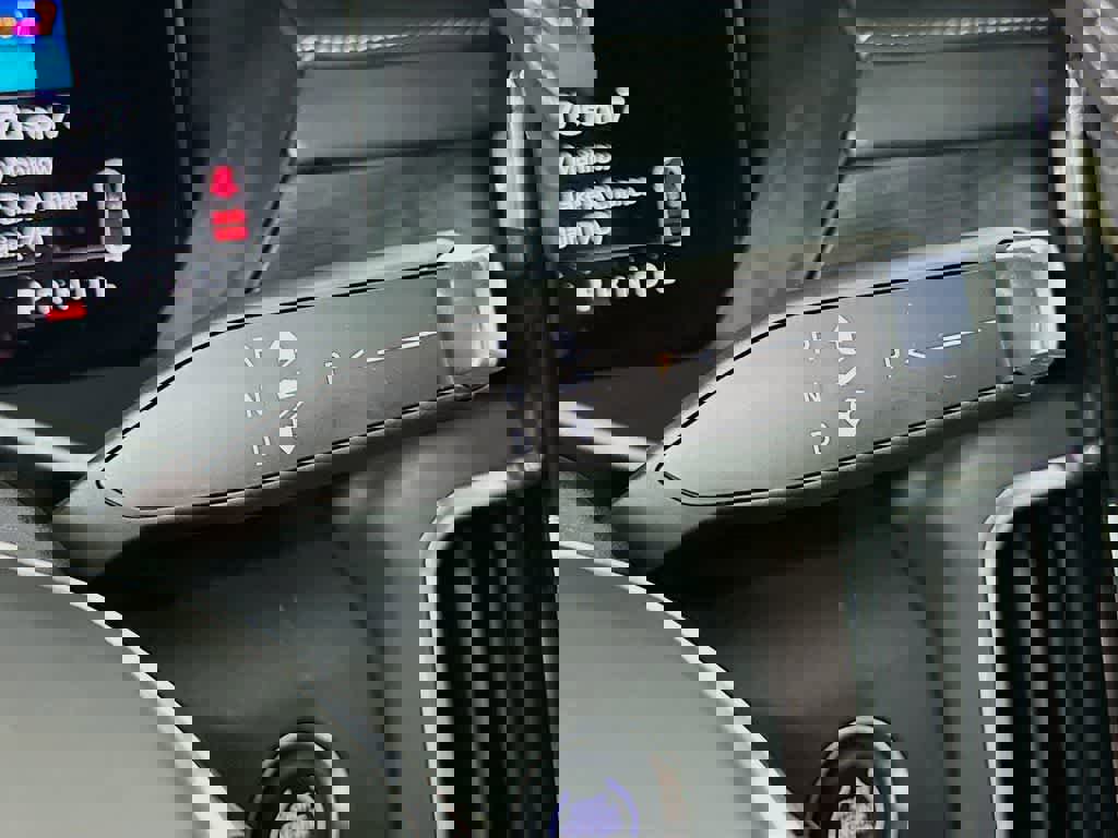 Used 2025 GMC Acadia Elevation image 22