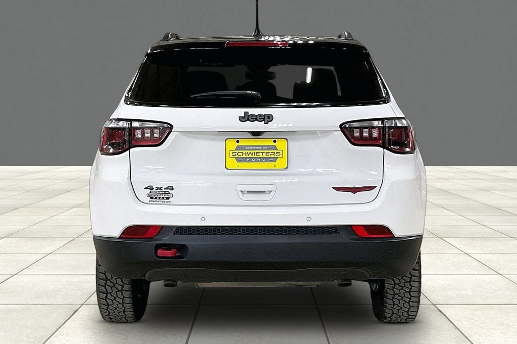 Used 2025 Jeep Compass Trailhawk AWD/4WD image 4