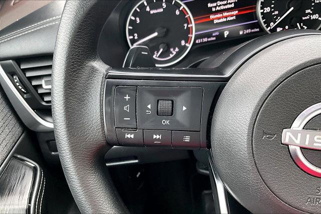 Used 2022 Nissan Rogue S image 21