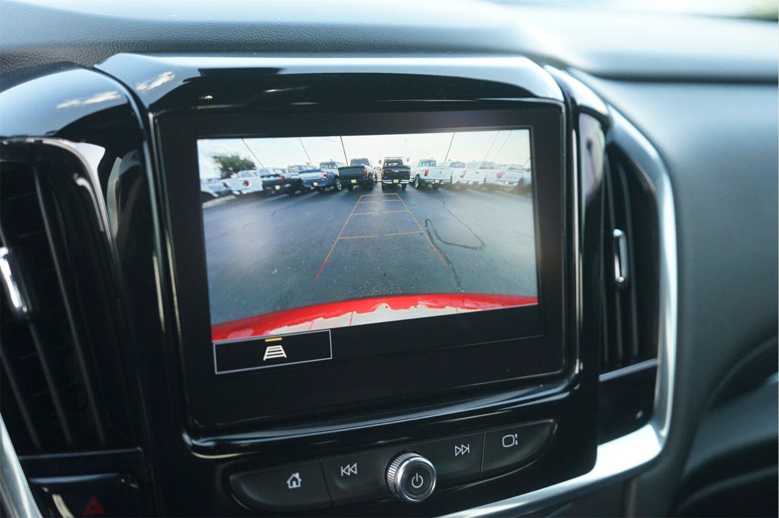 Used 2023 Chevrolet Traverse LT FWD image 29
