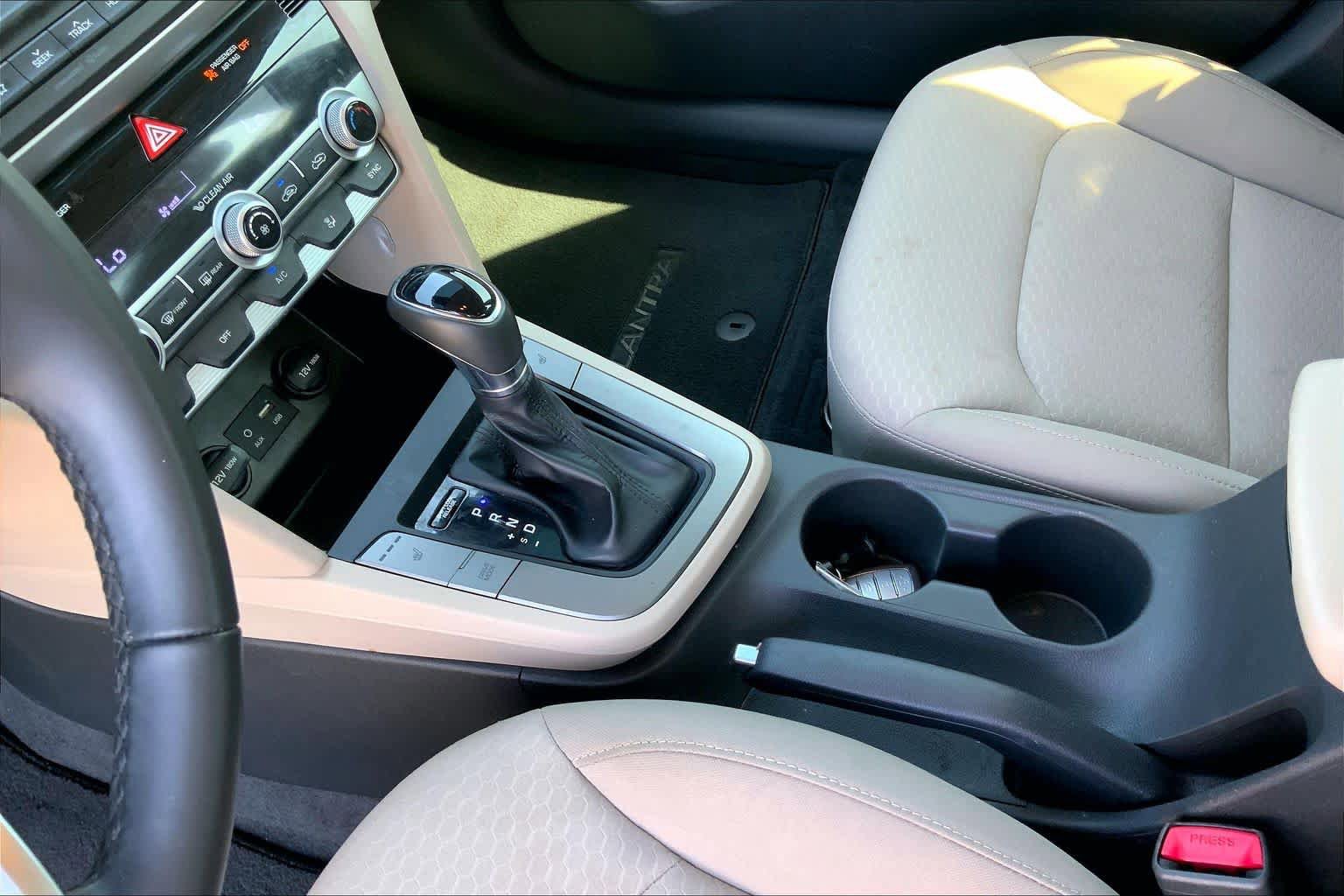 Used 2020 Hyundai Elantra Value Edition FWD image 16