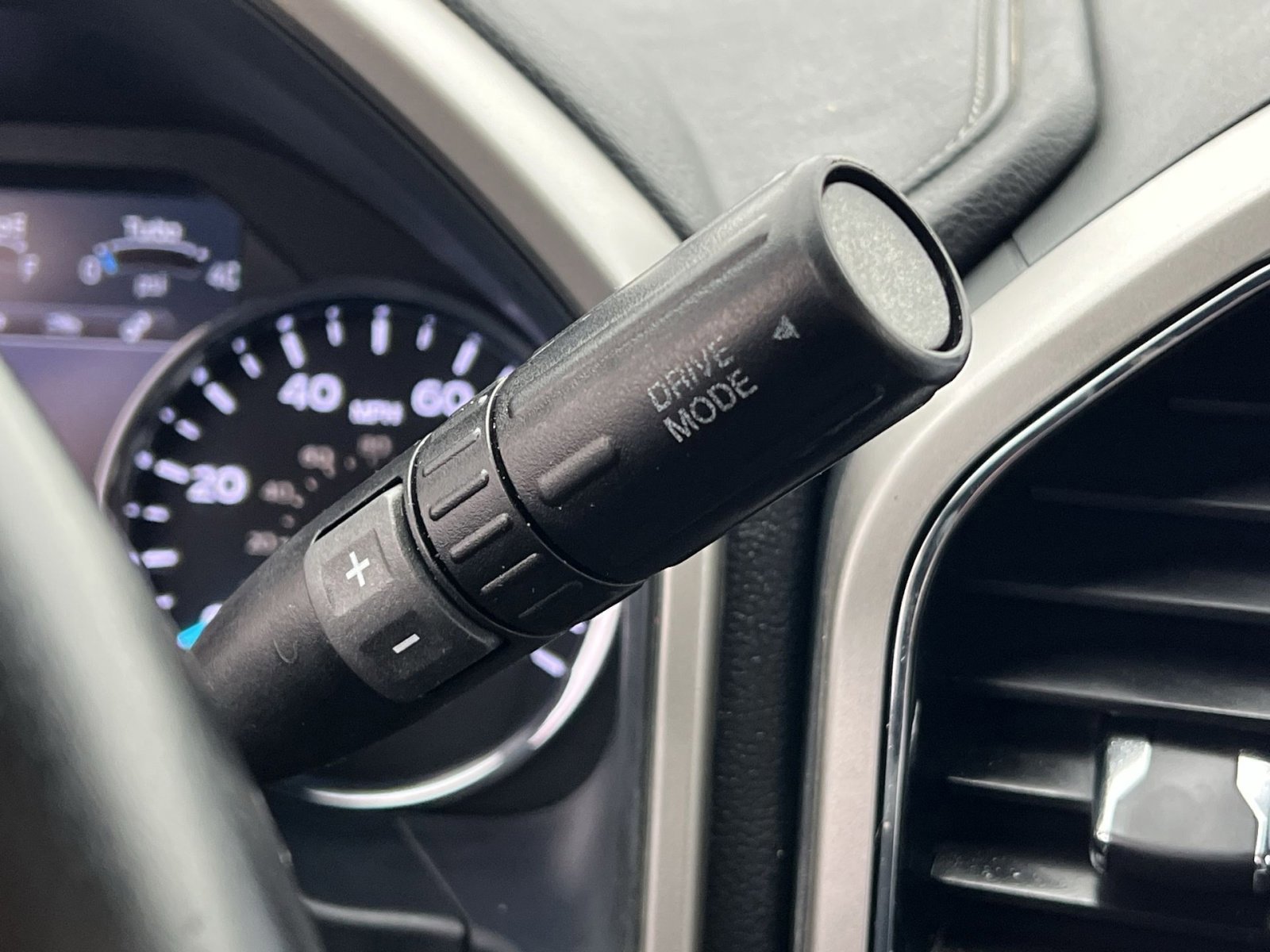 Certified 2022 Ford F350 Lariat w/ Lariat Ultimate Package image 22