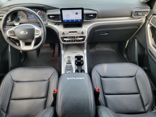 Certified 2023 Ford Explorer XLT w/ Equipment Group 202A AWD/4WD image 27
