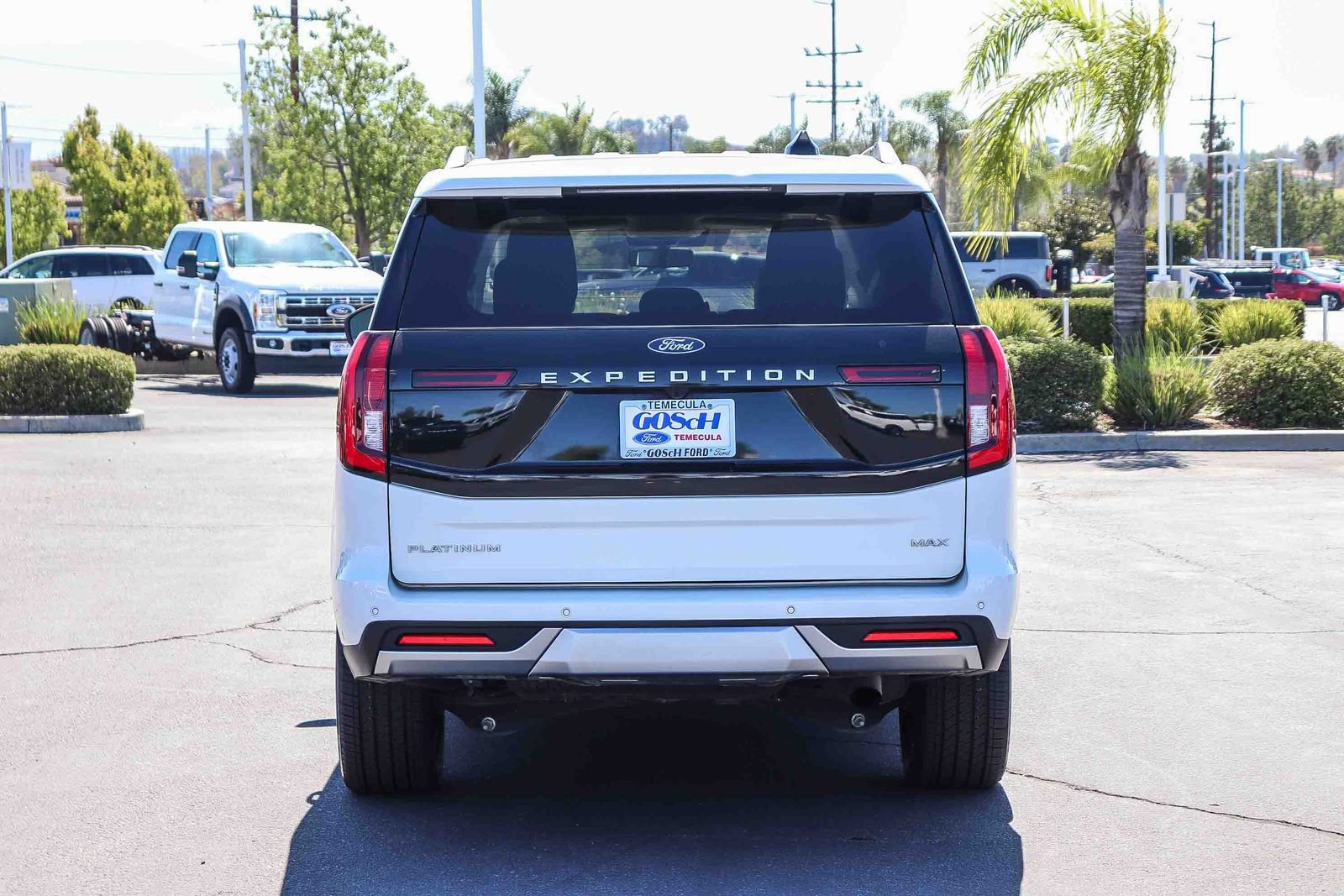 Certified 2025 Ford Expedition Max Platinum w/ Driver's Package AWD/4WD image 5