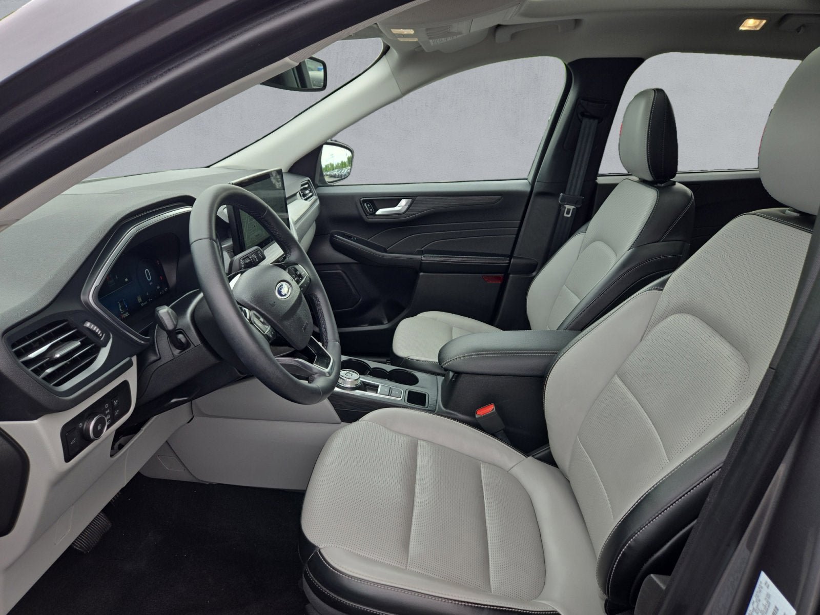 Certified 2023 Ford Escape Platinum AWD/4WD image 11