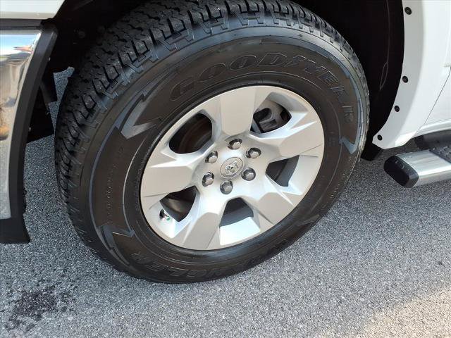 Used 2025 RAM 1500 Big Horn AWD/4WD image 7