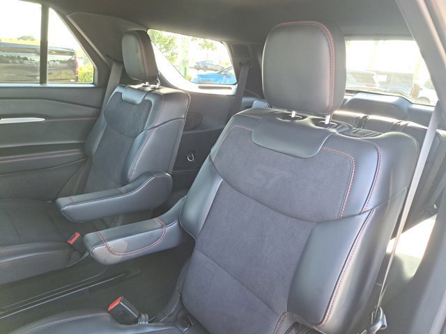 Certified 2025 Ford Explorer ST image 16