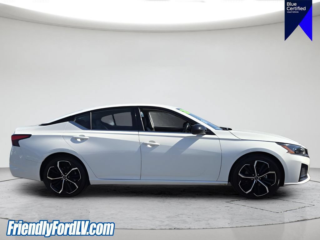 Used 2024 Nissan Altima 2.5 SR FWD image 8