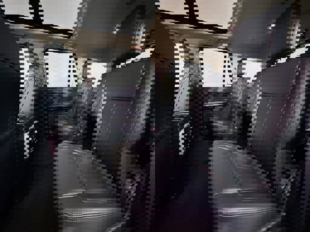 Certified 2024 Ford Expedition XLT image 14