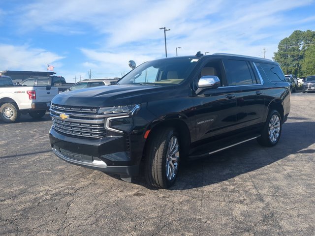 Used 2023 Chevrolet Suburban Premier w/ Premium Package AWD/4WD image 8