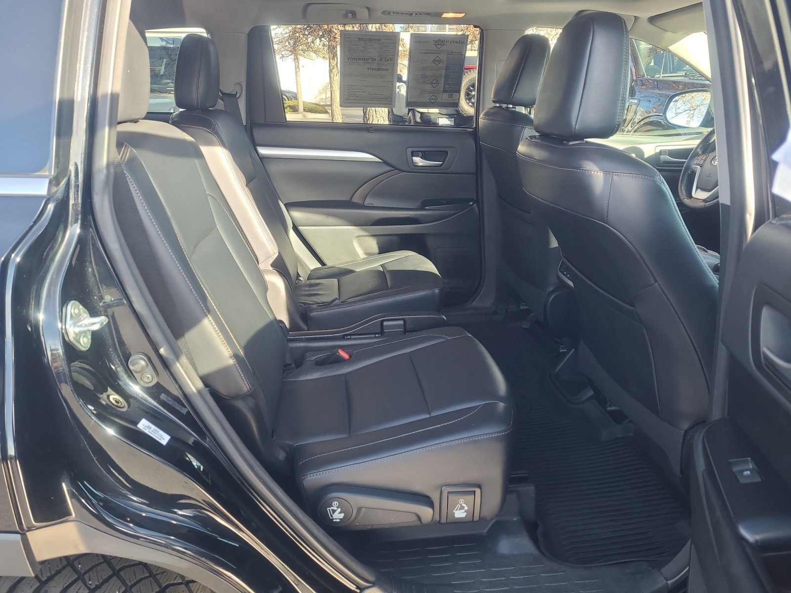 Used 2018 Toyota Highlander XLE image 18