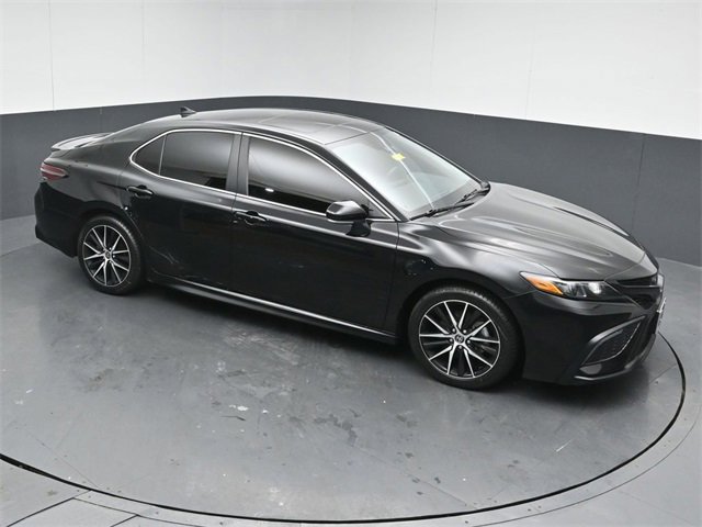 Used 2024 Toyota Camry SE image 45