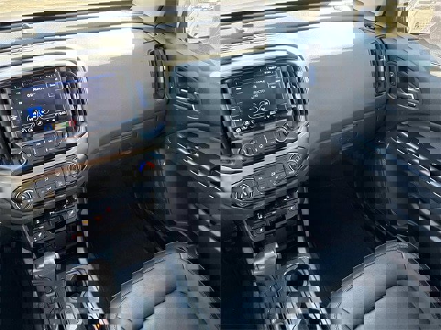 Used 2021 Chevrolet Colorado Z71 w/ Safety Package image 13