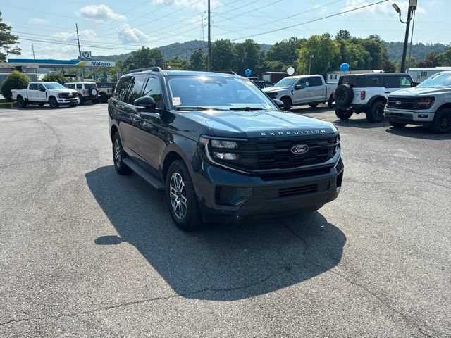 Certified 2025 Ford Expedition Active RWD video 2