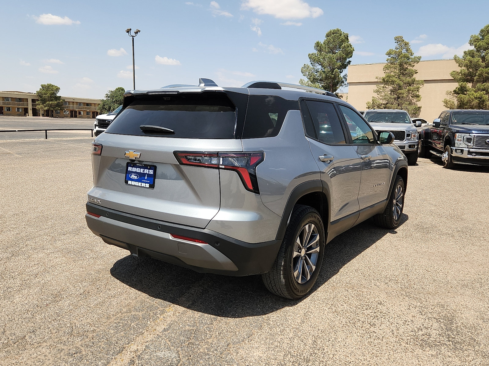 Used 2025 Chevrolet Equinox LT w/ Convenience Package II FWD image 7