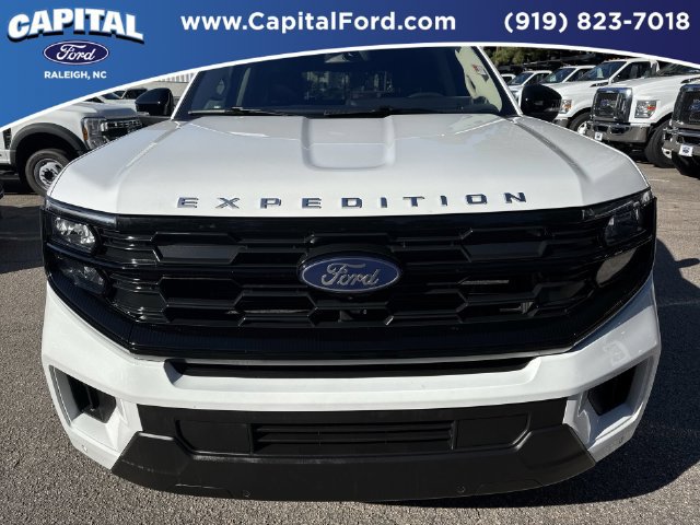 Certified 2025 Ford Expedition Active AWD/4WD image 10