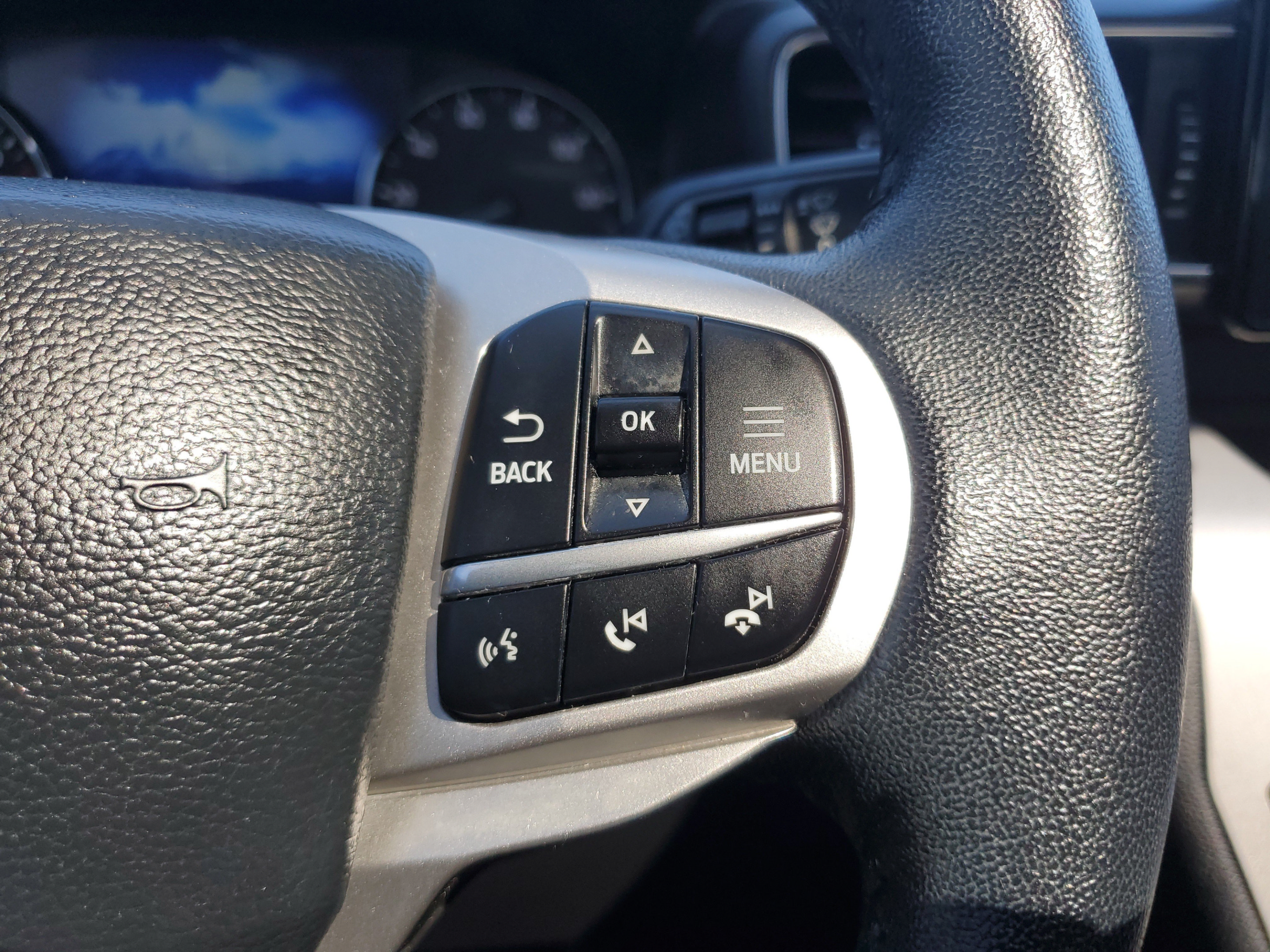 Certified 2023 Ford Explorer XLT w/ Equipment Group 202A AWD/4WD image 24