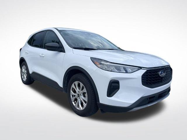 Certified 2025 Ford Escape Active FWD image 2