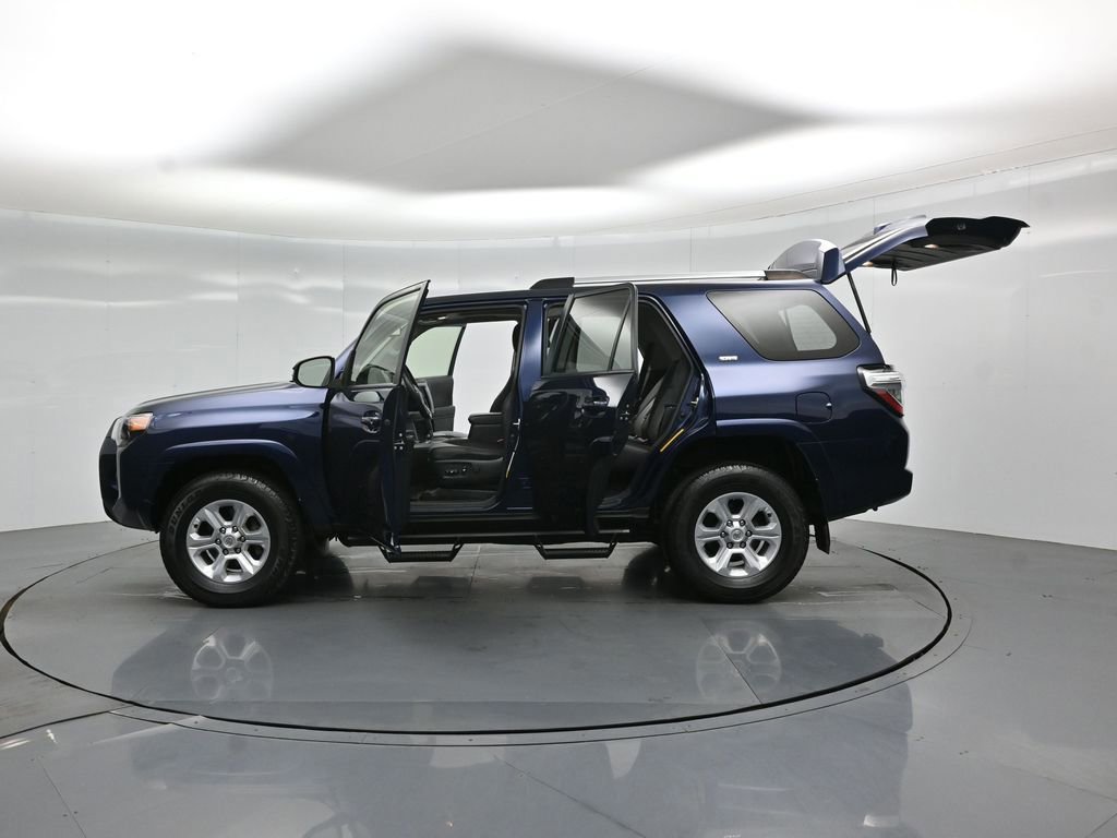 Used 2022 Toyota 4Runner SR5 Premium w/ Moonroof Package AWD/4WD image 54