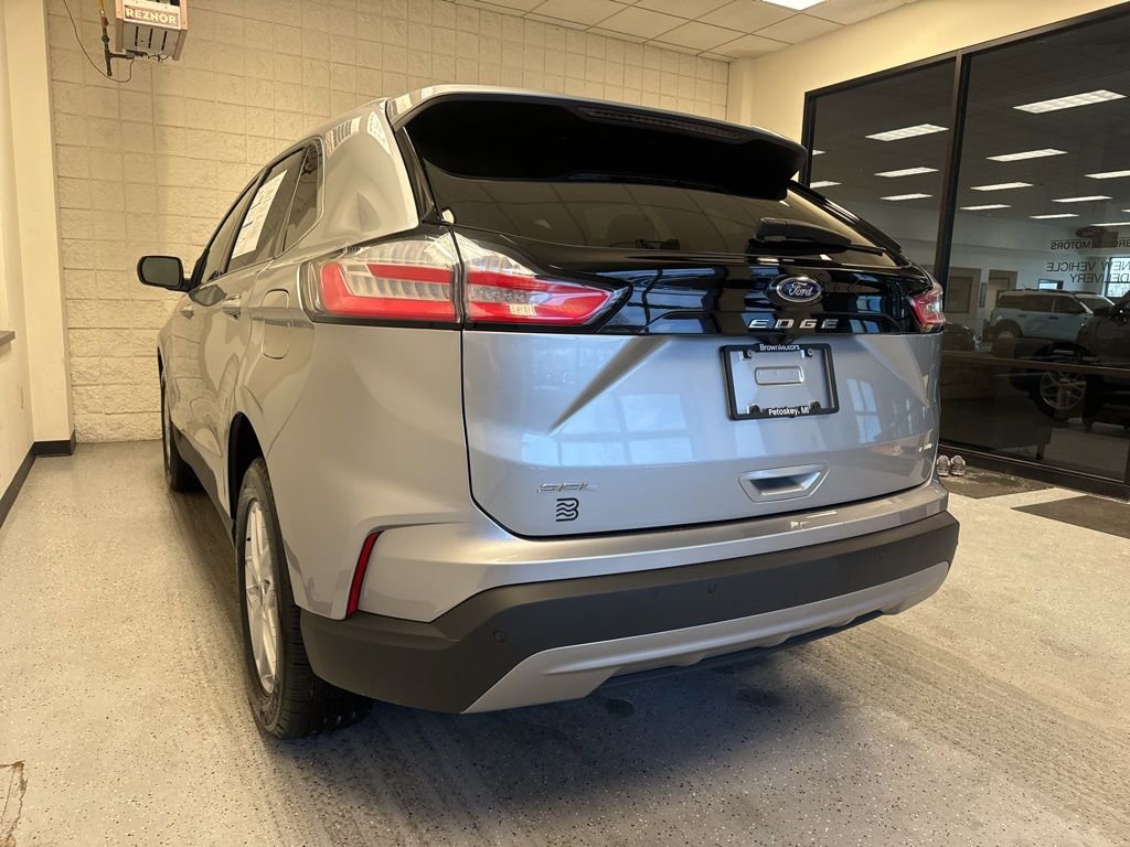 Certified 2024 Ford Edge SEL w/ Convenience Package AWD/4WD image 40