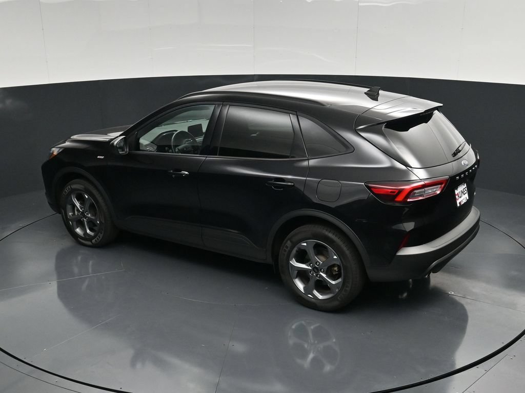 Certified 2025 Ford Escape ST-Line Select AWD/4WD image 41