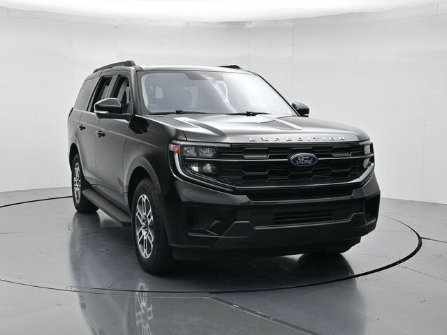 Certified 2025 Ford Expedition Active AWD/4WD image 4
