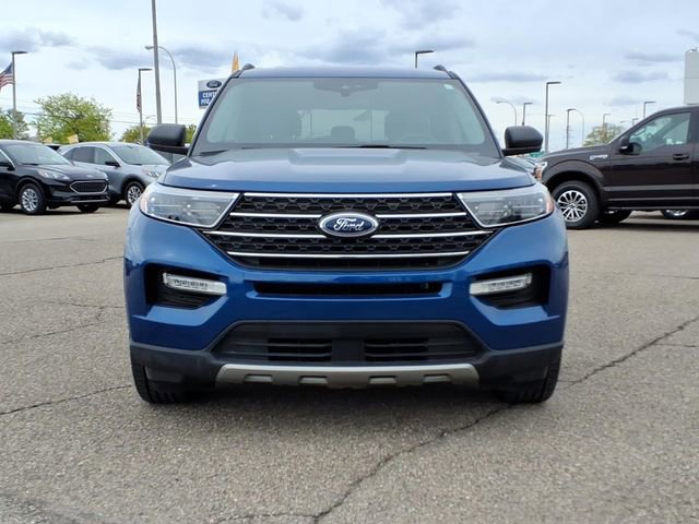 Certified 2023 Ford Explorer XLT w/ Equipment Group 202A AWD/4WD image 2