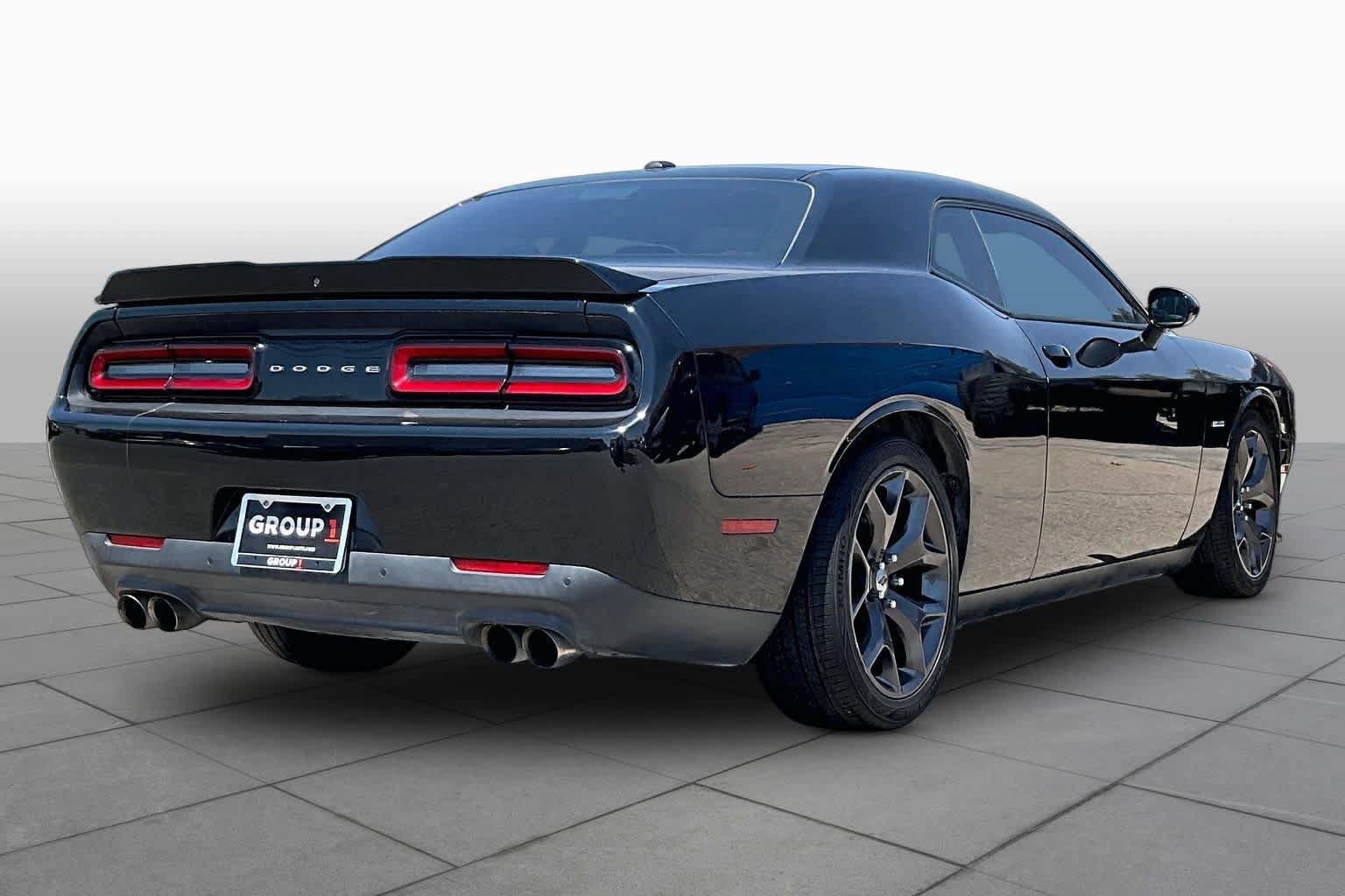 Used 2019 Dodge Challenger R/T RWD image 13