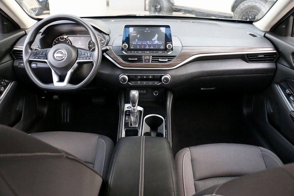 Used 2023 Nissan Altima 2.5 SV image 25