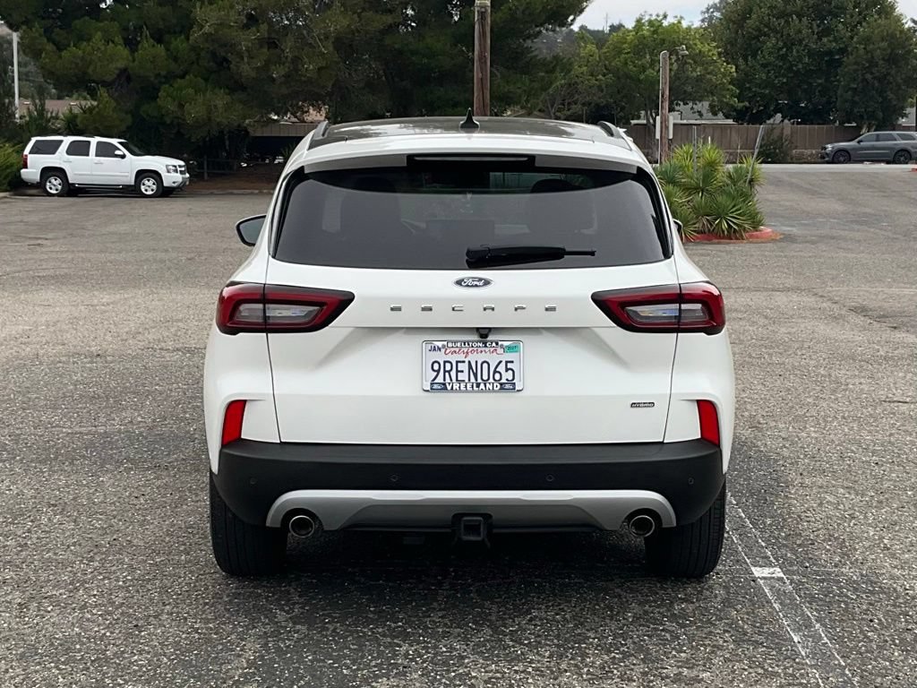 Certified 2024 Ford Escape SE w/ PHEV Premium Package FWD image 5