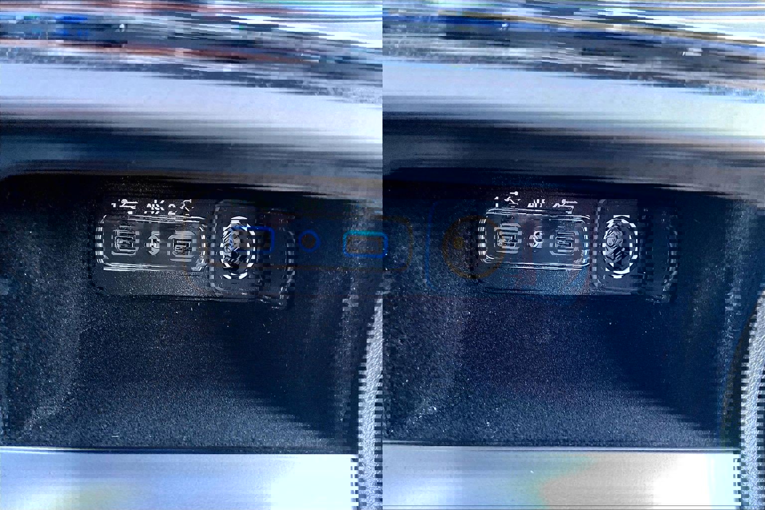 Used 2018 Jeep Grand Cherokee Trailhawk w/ Trailhawk Luxury Group image 31