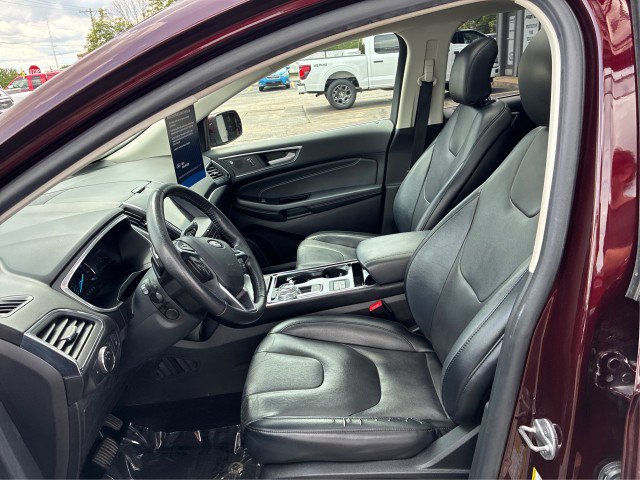 Certified 2019 Ford Edge Titanium w/ Equipment Group 301A AWD/4WD image 9
