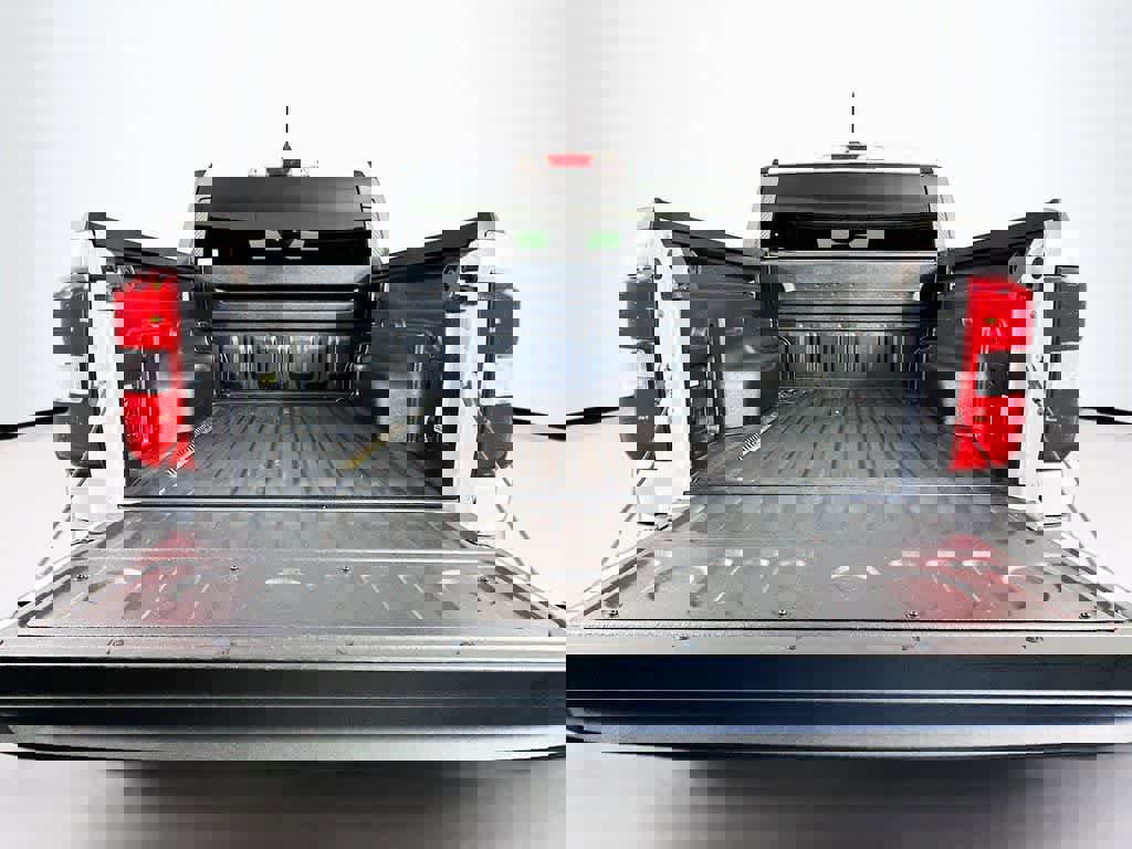 Certified 2025 Ford Maverick XLT w/ XLT Luxury Package image 22