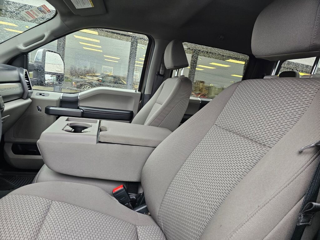 Certified 2022 Ford F250 XLT w/ XLT Value Package image 18