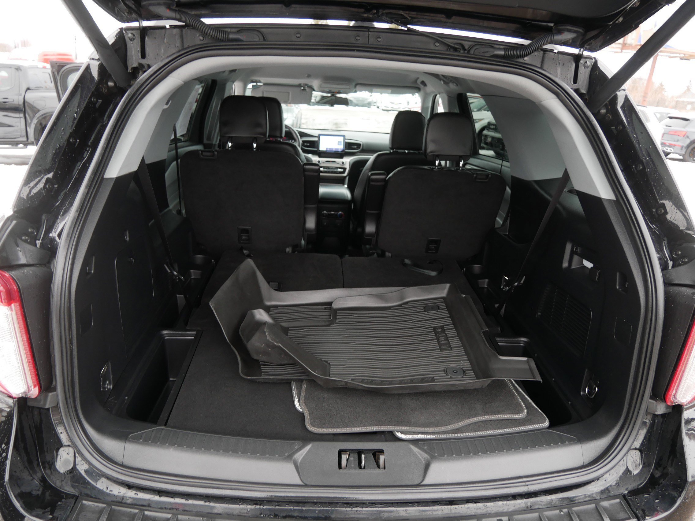 Certified 2023 Ford Explorer XLT w/ Equipment Group 202A image 30