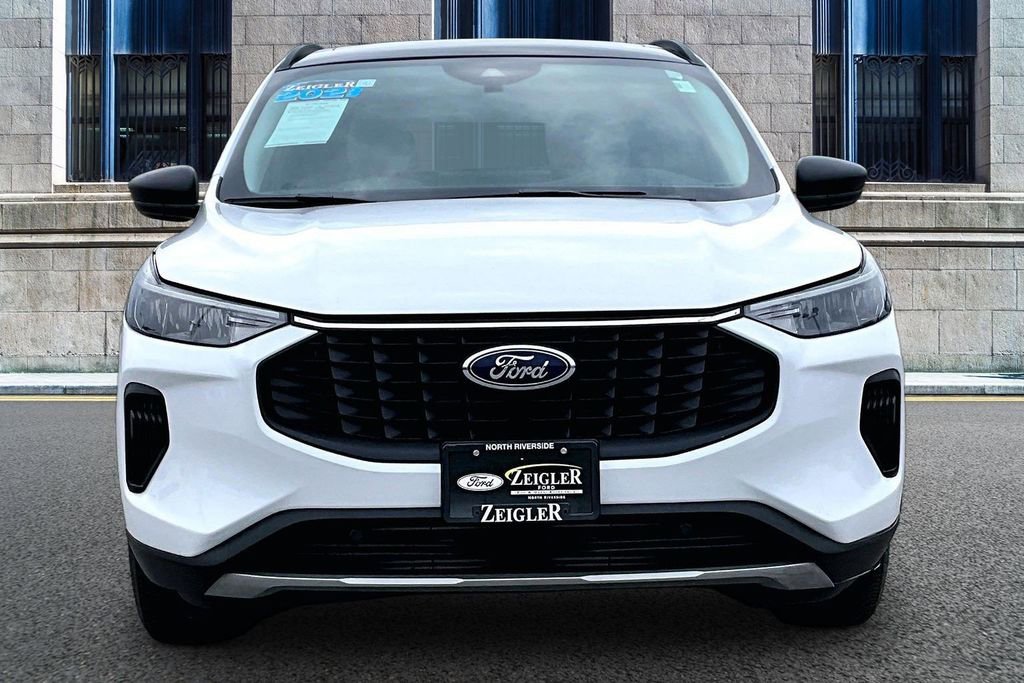 Certified 2023 Ford Escape Active w/ Tech Pack #1 AWD/4WD image 3