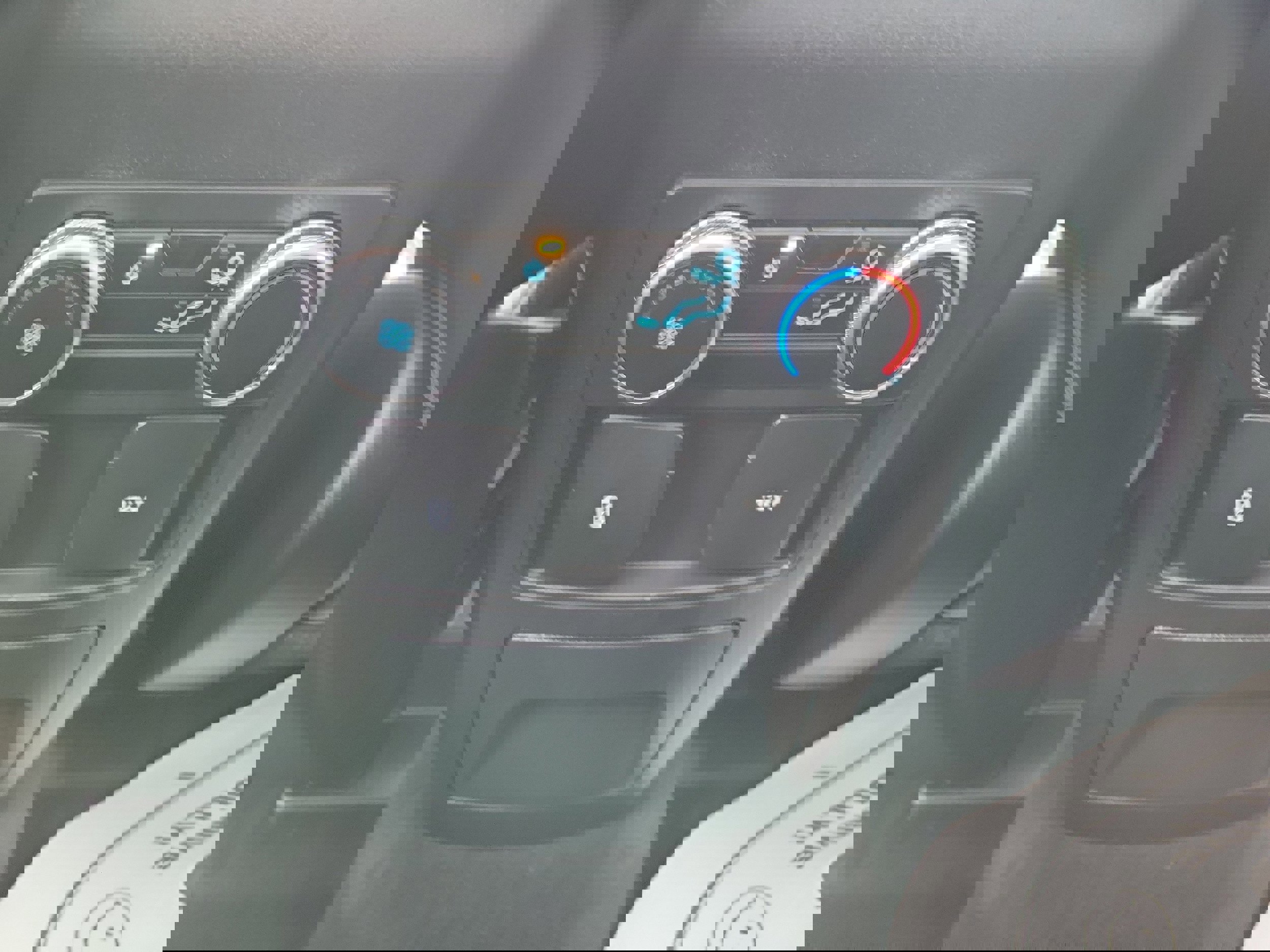 Certified 2023 Ford Explorer XLT w/ Equipment Group 202A image 13