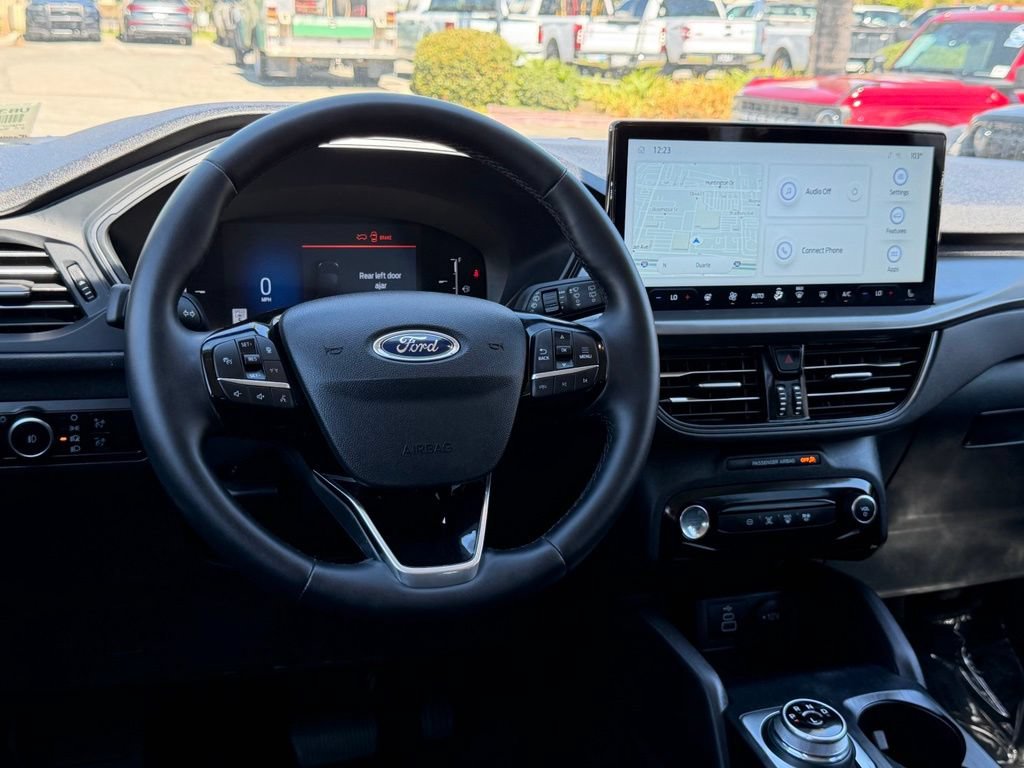 Certified 2025 Ford Escape SE FWD image 29