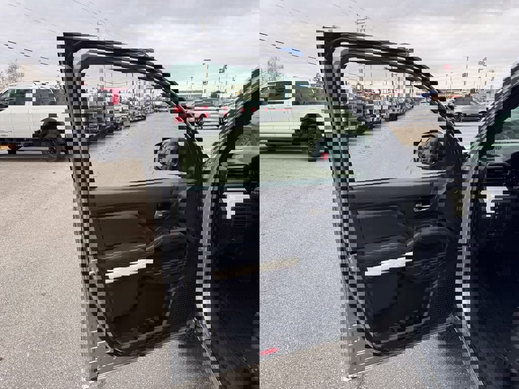 Used 2024 Toyota Tacoma TRD Off-Road AWD/4WD image 12