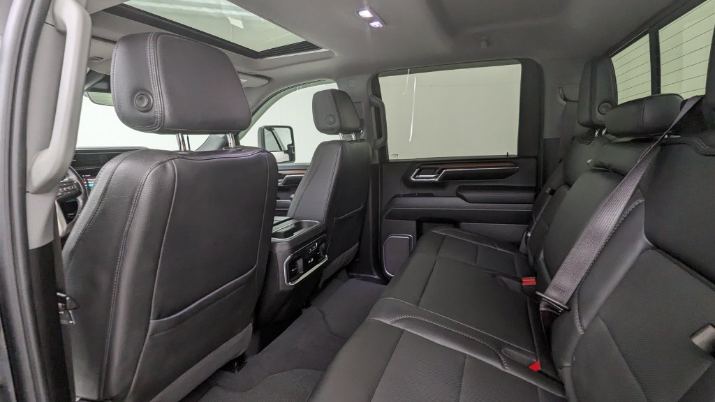 Used 2024 GMC Sierra 3500 Denali w/ Denali Reserve Package AWD/4WD image 35