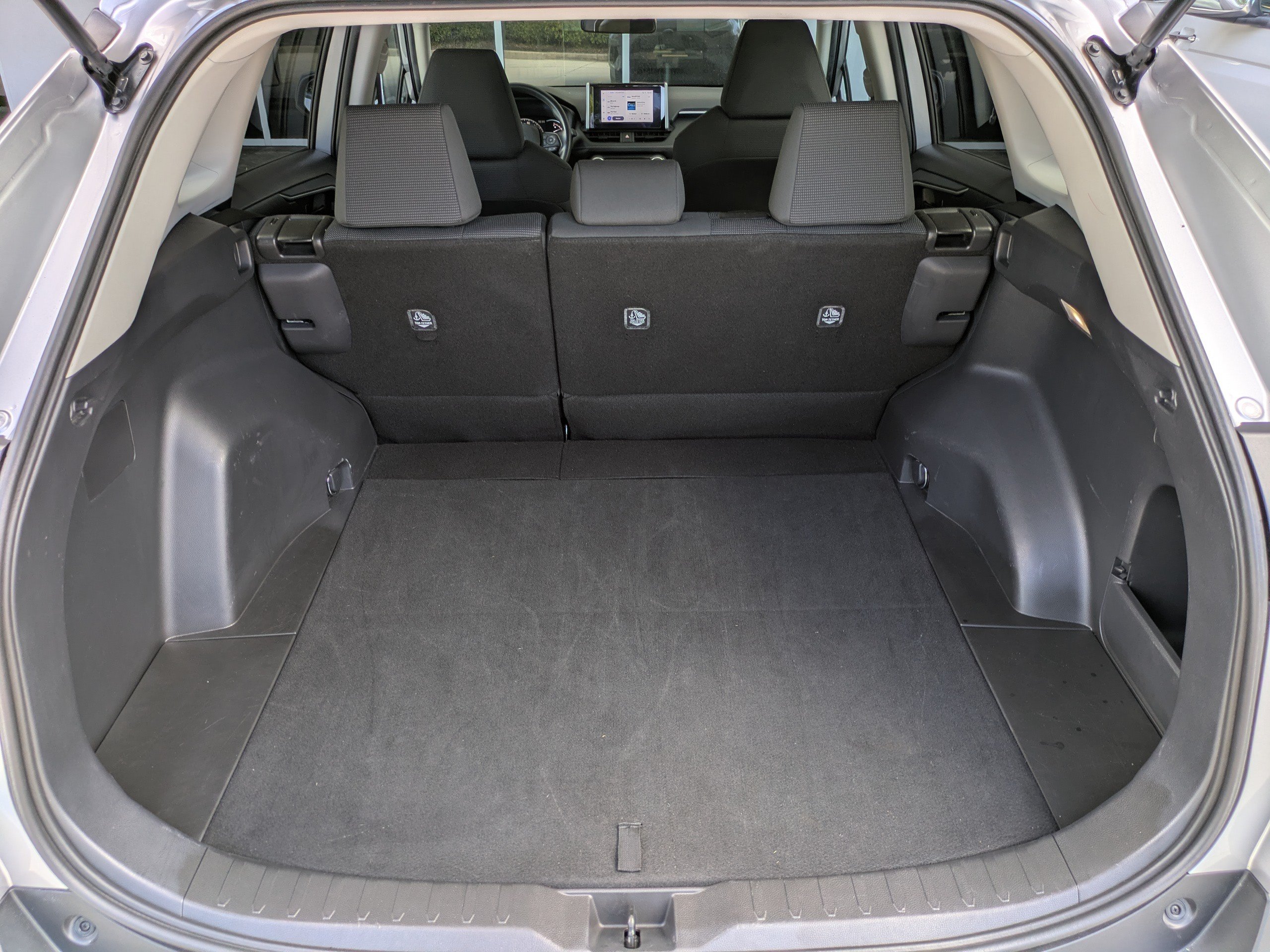 Used 2024 Toyota RAV4 LE AWD/4WD image 13