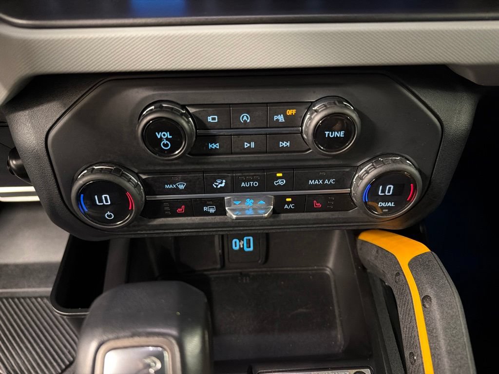 Certified 2023 Ford Bronco Badlands w/ Sasquatch Package AWD/4WD image 13