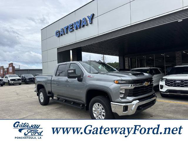 Used 2025 Chevrolet Silverado 3500 LT AWD/4WD image 1