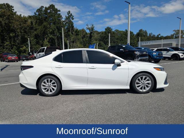 Used 2022 Toyota Camry LE w/ Convenience Package FWD image 3