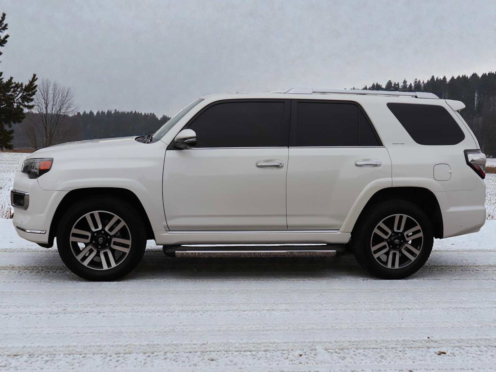 Used 2022 Toyota 4Runner Limited image 3