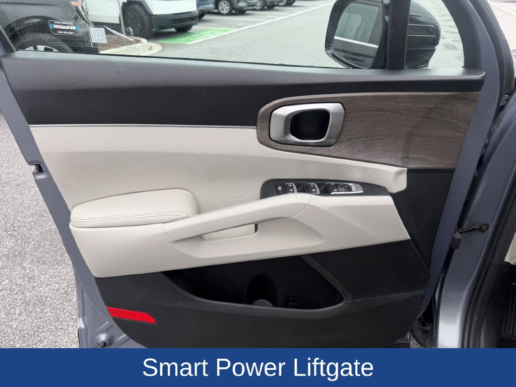 Used 2023 Kia Sorento EX w/ Panoramic Sunroof Package FWD image 10